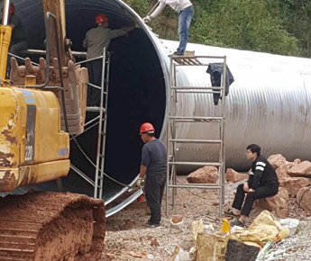 金屬波紋涵管在現(xiàn)場拼裝時的注意事項 金屬波紋涵管在現(xiàn)場拼裝時的注意事項